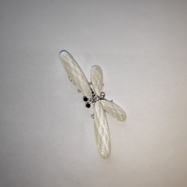Брошь стрекоза белая