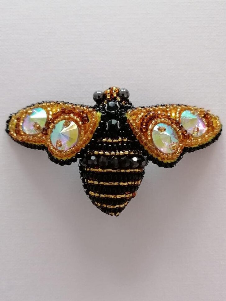 Брошь 963 пчела 3Д