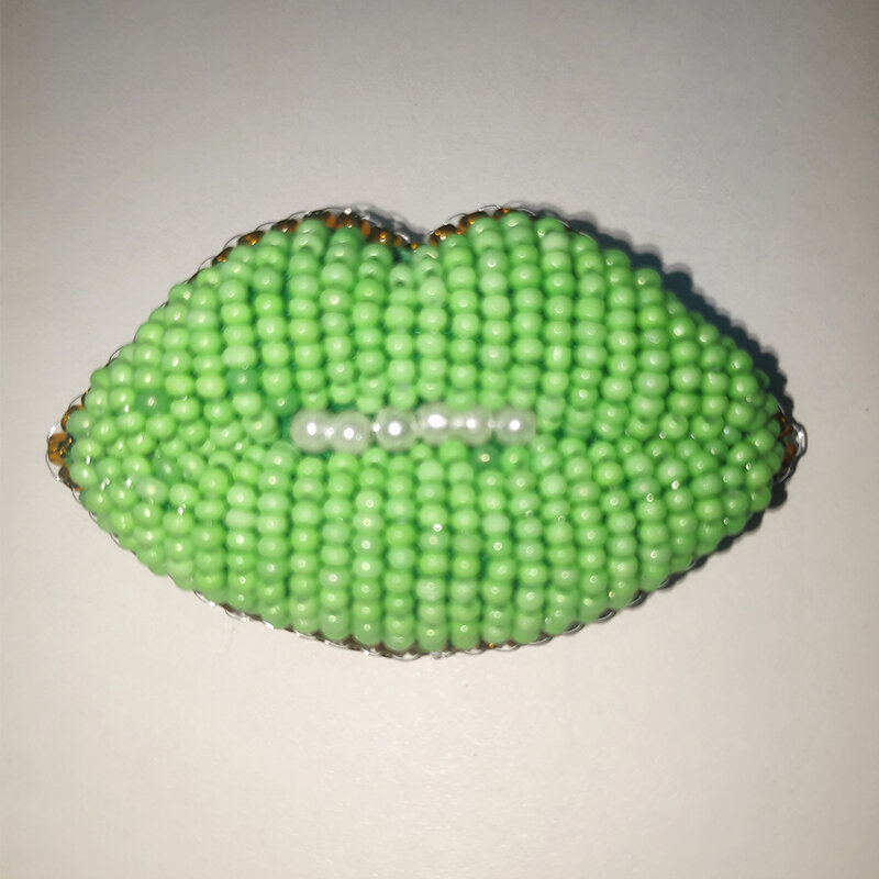 Брошь губы 3д, зелёный